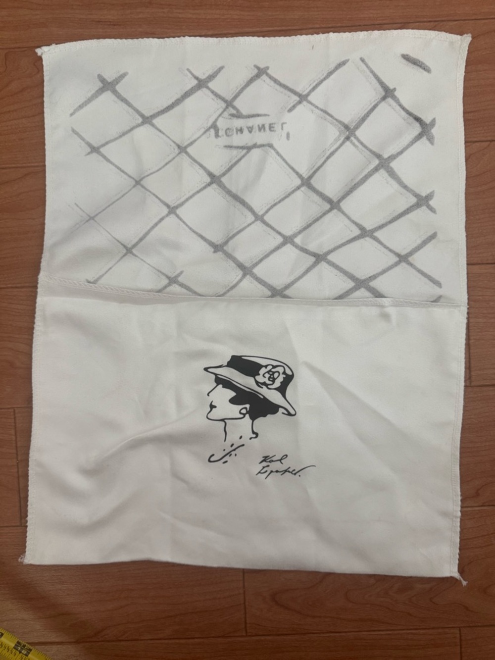 Chanel Dust Bag - Picture 4 of 7